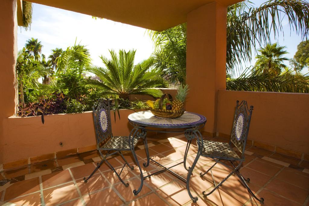 Bahía Beach Apartments Estepona Habitación foto